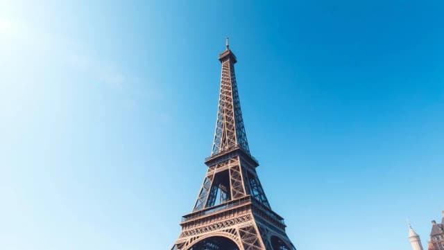 Hur högt är Eiffeltornet egentligen